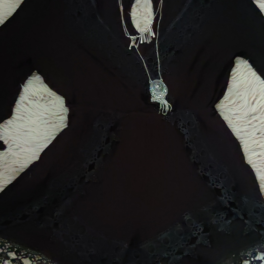 Beautiful Romper - Picture 3 of 4
